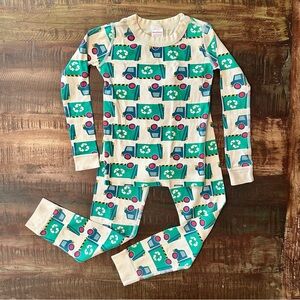 Hanna Andersson Cream and Green Recycling Truck Pajama Set